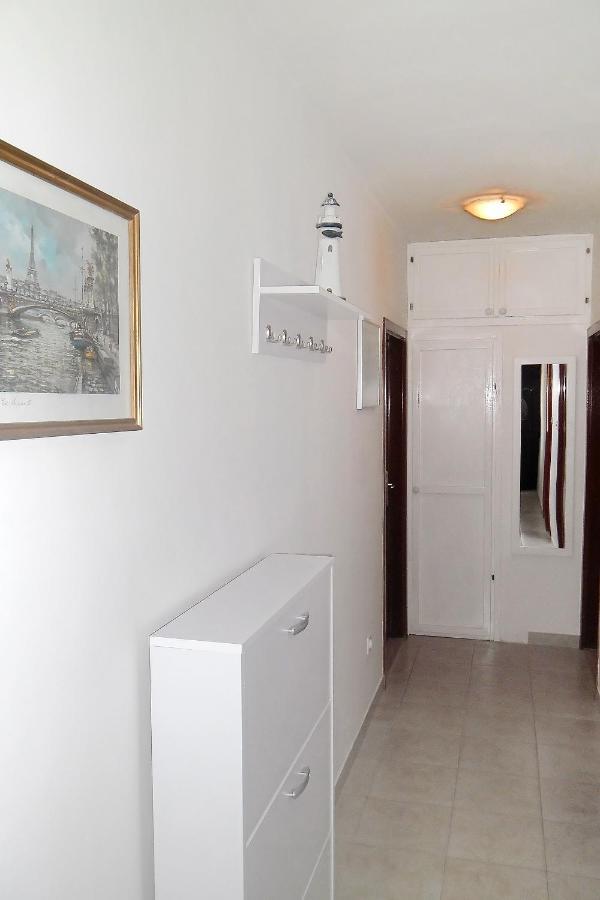 פוסטיר Apartments By The Sea Splitska, Brac - 2923 מראה חיצוני תמונה