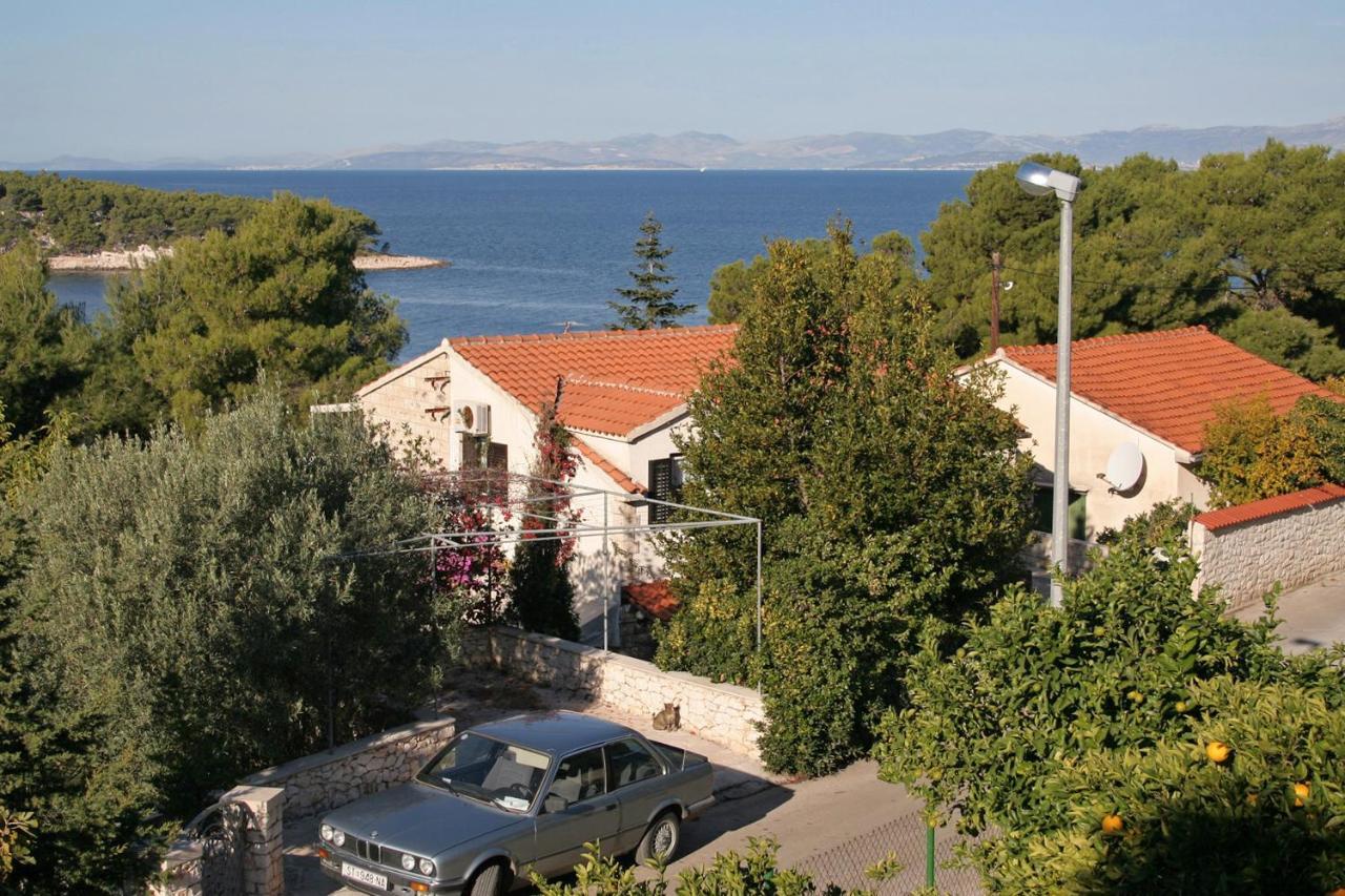 פוסטיר Apartments By The Sea Splitska, Brac - 2923 מראה חיצוני תמונה